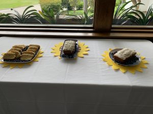 Dessert is lemon cake