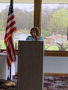 VP Dean of Chairmen Donna at the podium